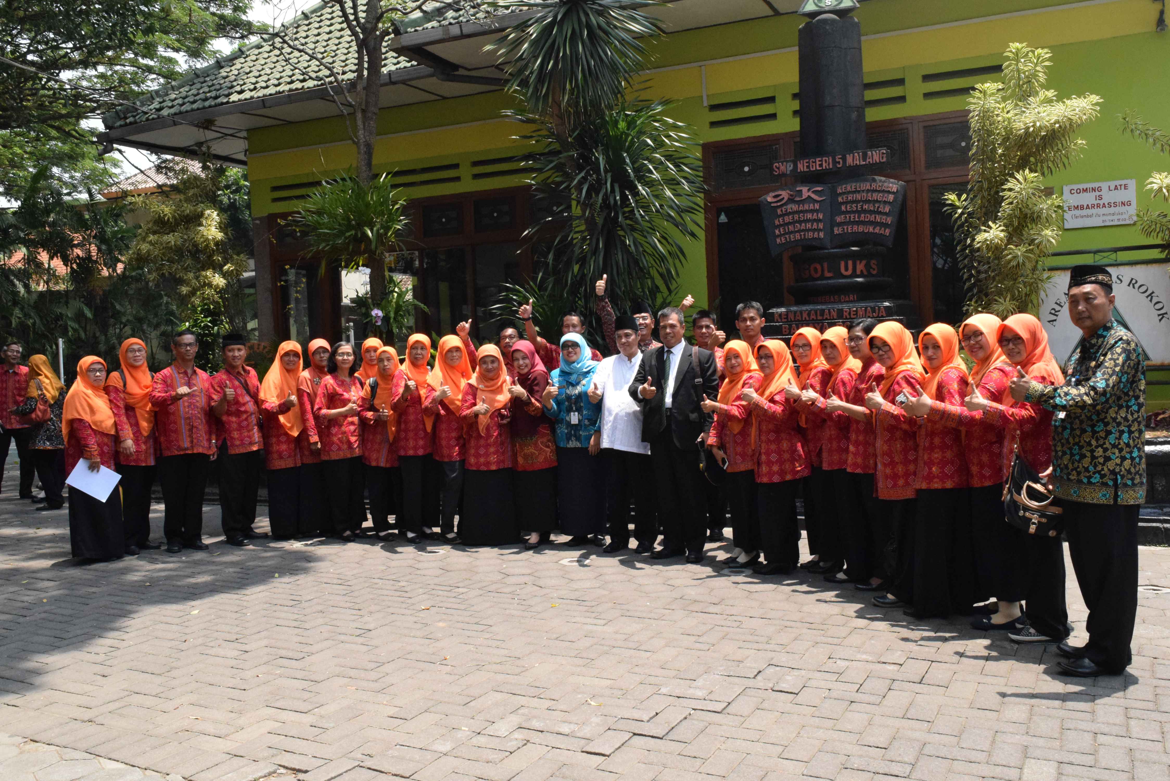 SISTER SCHOOL MALANG