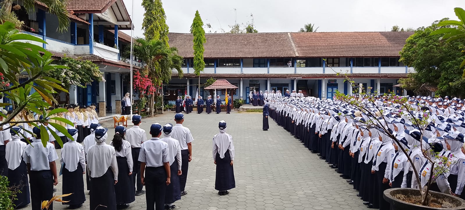 Upacara Pelantikan Pengurus Osis 2026-2027